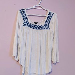 Jersey peasant top.  3/4 sleeves.  Women’s